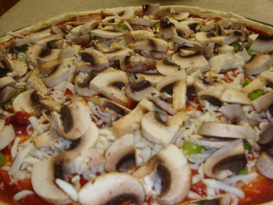 Mantarlı Pizza Tarifi ve Malzemeleri